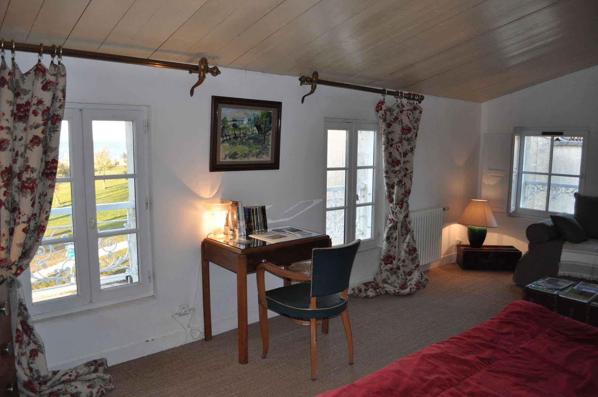 Le Corps De Garde Bed & Breakfast 3*