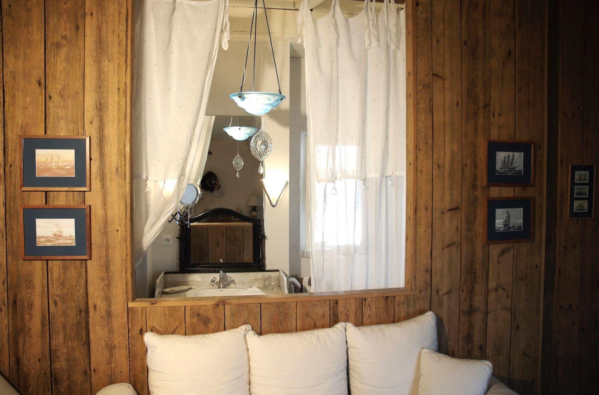 Le Corps De Garde Bed & Breakfast Saint-Martin-de-Ré